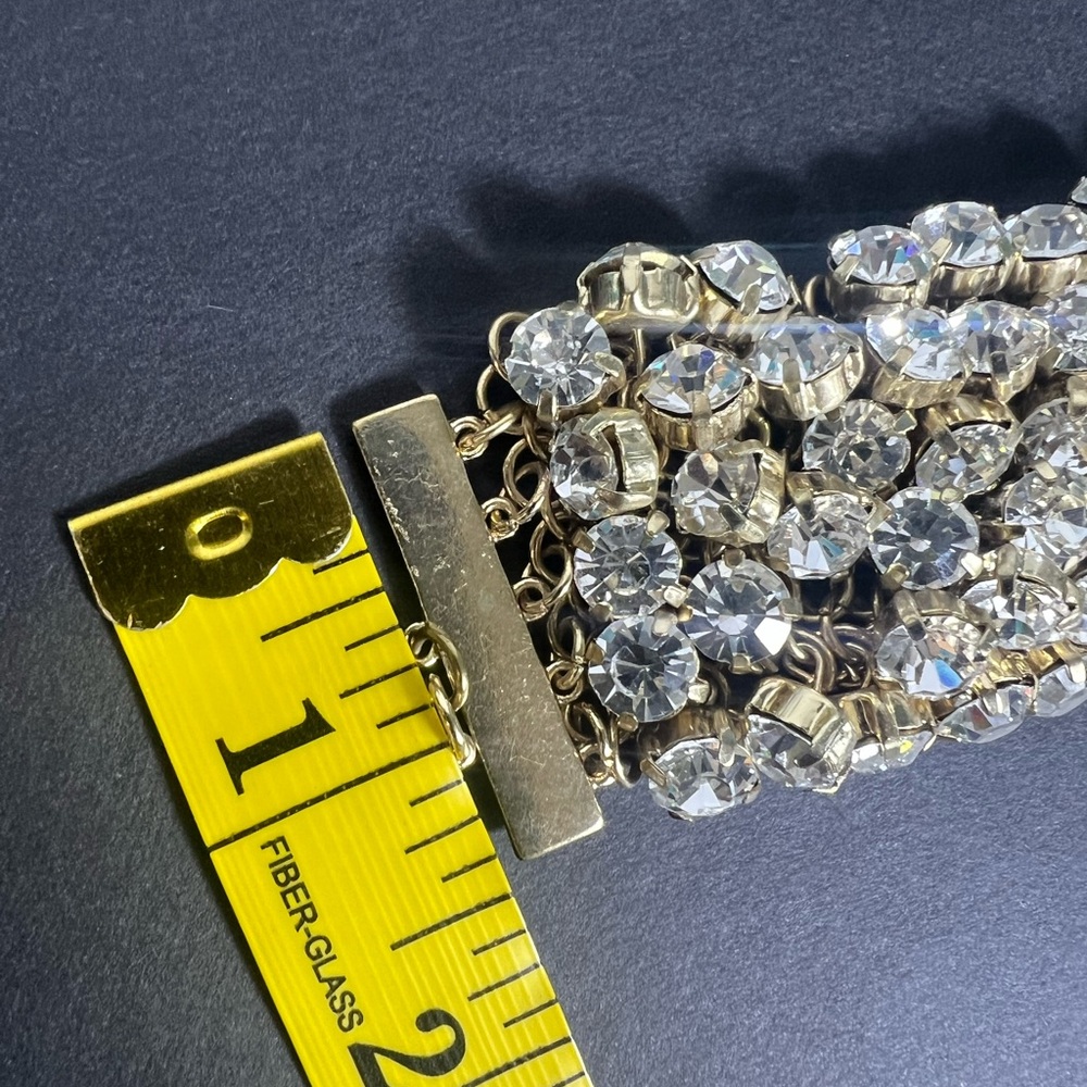 Stunning Clear Rhinestone Bauble Bracelet with Gold Hardware – Brand New - Picture 7 of 10